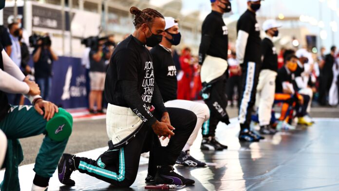 Lewis Hamilton - We Race as One (fot. Twitter)