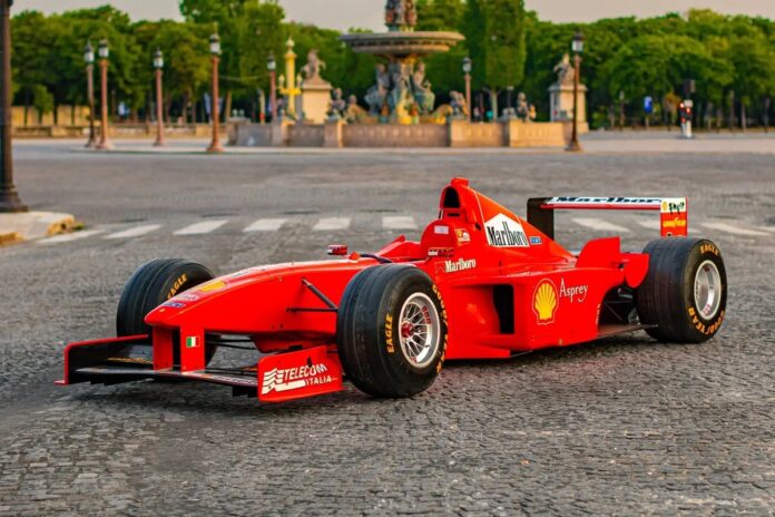 Ferrari F300 - Michael Schumacher