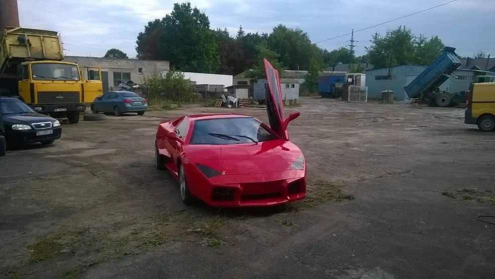 Replika Lamborghini Reventon z Ukrainy do sprzedania