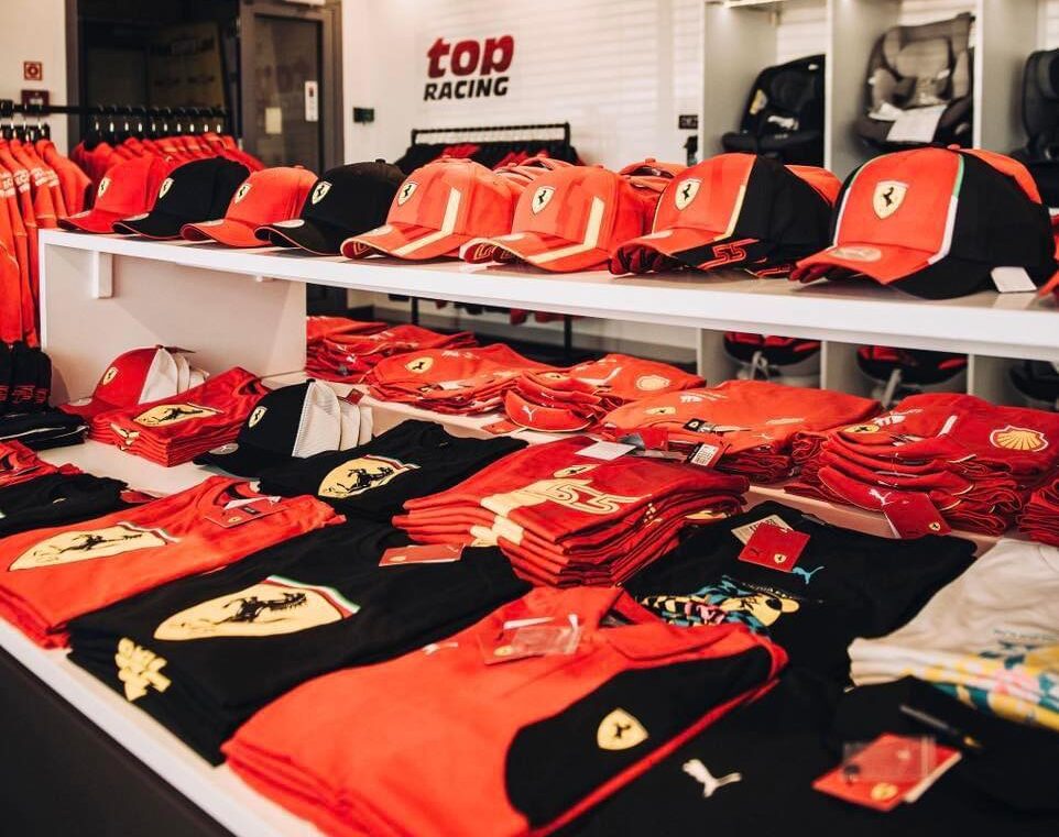 Najlepsze prezenty dla fanów rajdów i wyścigów w 2025 roku